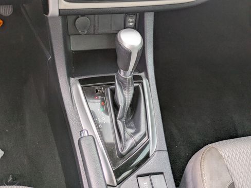 Used 2019 Toyota Corolla LE image 24