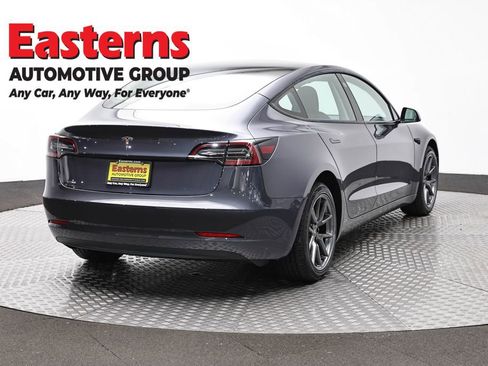 Used 2023 Tesla Model 3 Standard Range image 5