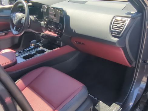 Used 2025 Lexus NX 250 FWD w/ Accessory Package (2T) image 28