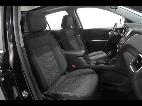 Used 2024 Chevrolet Equinox LT FWD image 17