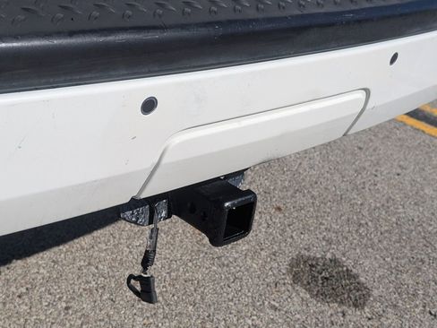 Used 2010 Jeep Commander Sport w/ Sun/Sound Group image 36