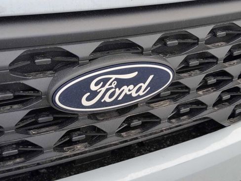 New 2026 Ford Maverick XL image 17