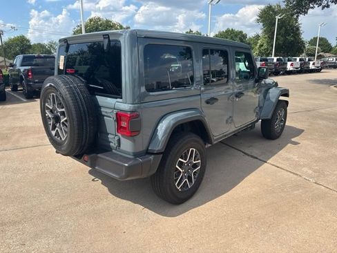 Certified 2026 Jeep Wrangler Unlimited Sahara AWD/4WD image 6
