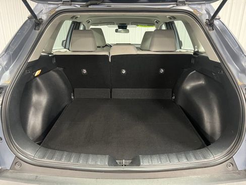 Used 2022 Toyota Corolla Cross L image 7