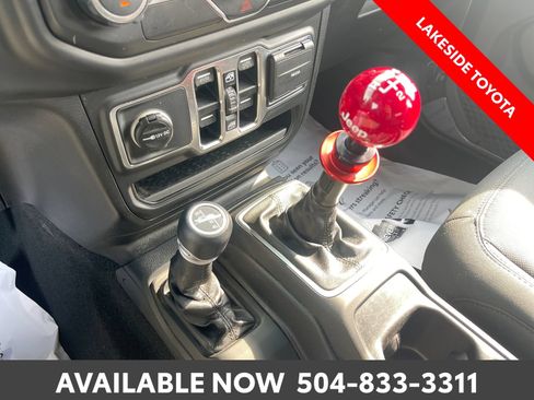 Used 2019 Jeep Wrangler Unlimited Sport S AWD/4WD image 24