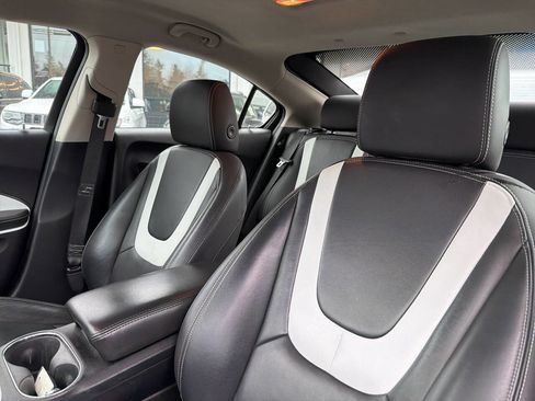 Used 2013 Chevrolet Volt Premium w/ Premium Trim Package image 31