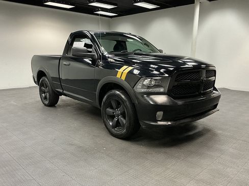 Used 2015 RAM 1500 Express w/ Black Ram 1500 Express Group AWD/4WD image 7