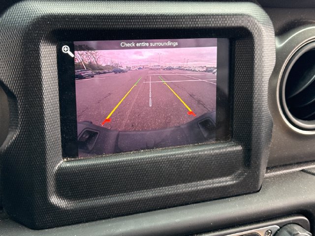 Used 2023 Jeep Gladiator Sport AWD/4WD image 31