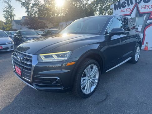 Used 2018 Audi Q5 Prestige w/ Prestige Package image 3