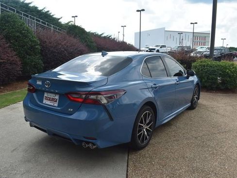 Used 2023 Toyota Camry SE w/ Convenience Package FWD image 10