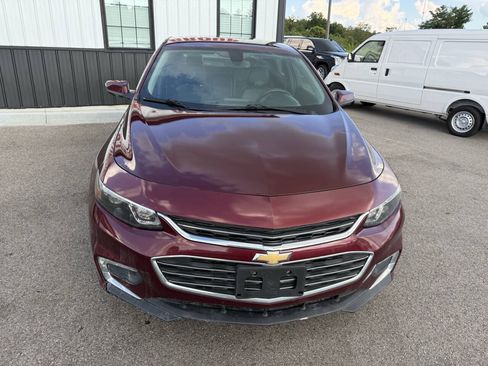Used 2016 Chevrolet Malibu LT w/ Leather Package FWD image 2