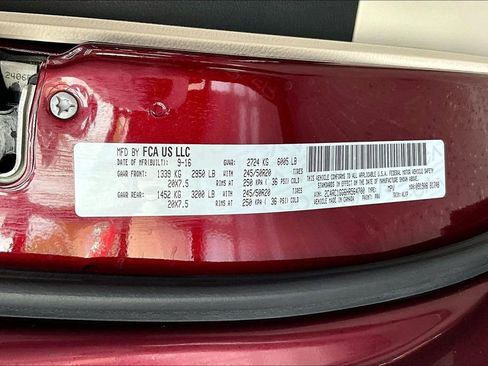 Used 2017 Chrysler Pacifica Limited FWD image 19