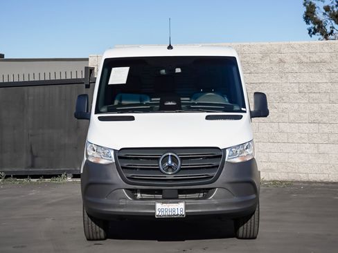 Used 2025 Mercedes-Benz Sprinter 2500 image 2