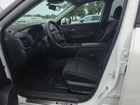 Certified 2023 Nissan Rogue SV AWD/4WD image 11
