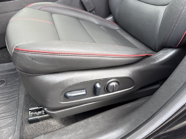 Used 2024 Chevrolet TrailBlazer RS w/ Convenience Package FWD image 37