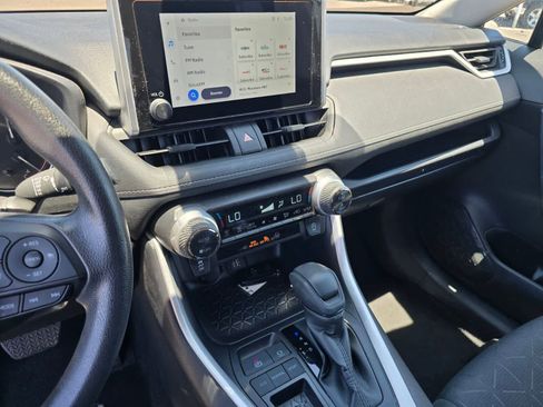 Used 2025 Toyota RAV4 XLE FWD image 17