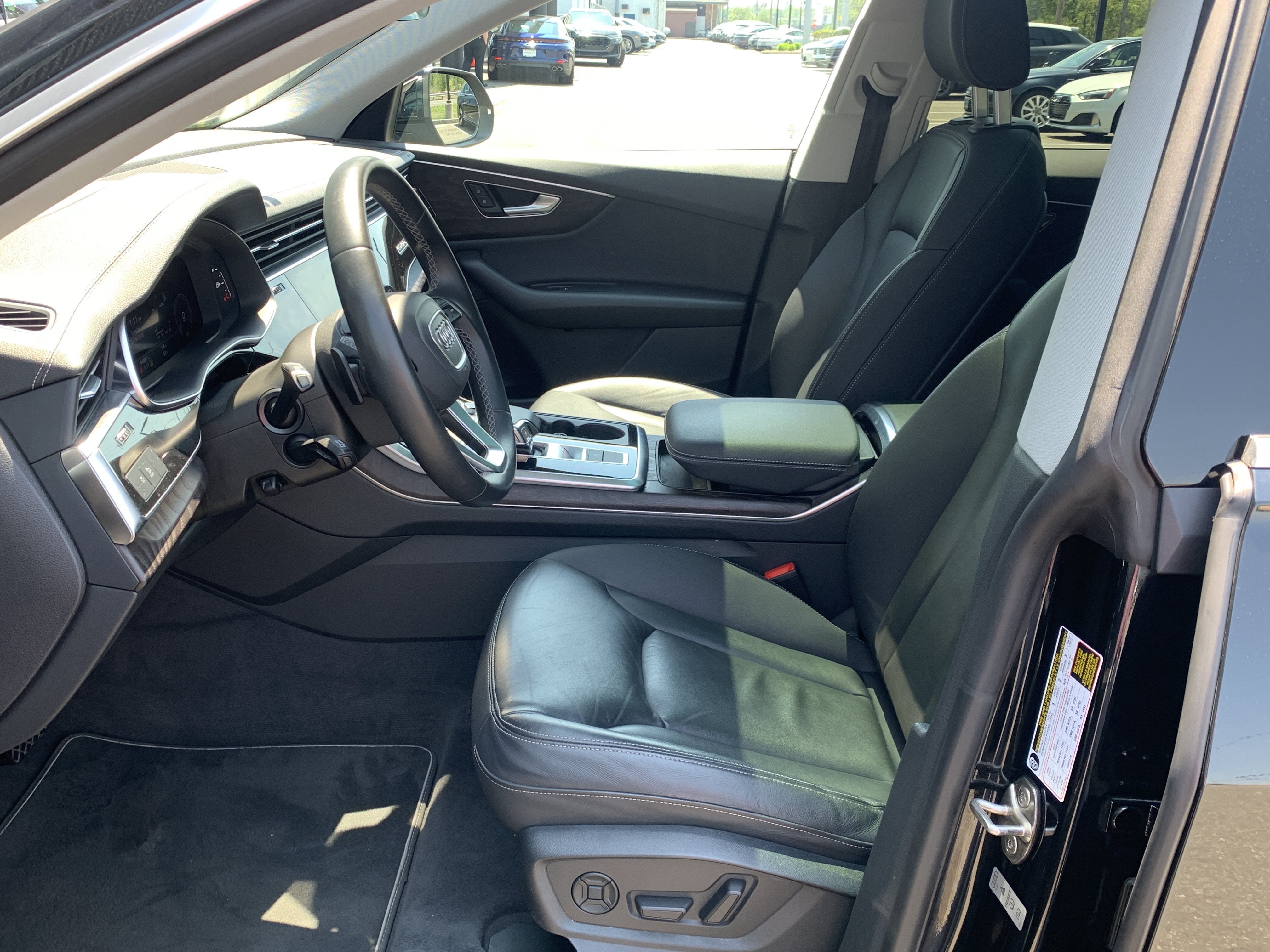 Certified 2023 Audi Q8 Premium w/ Convenience Package AWD/4WD image 5