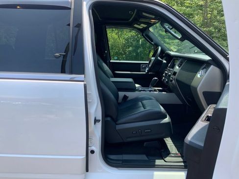 Used 2015 Ford Expedition Limited AWD/4WD image 25
