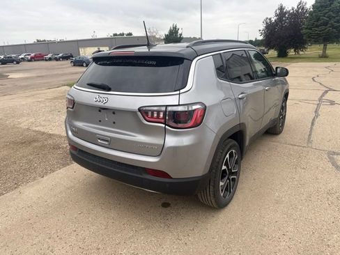 Used 2023 Jeep Compass Limited AWD/4WD image 10