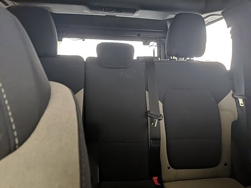 Used 2023 Ford Bronco Big Bend w/ Sasquatch Package image 25