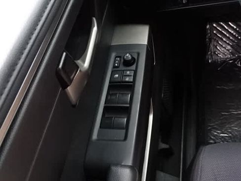 Used 2025 Toyota Sequoia SR5 AWD/4WD image 39