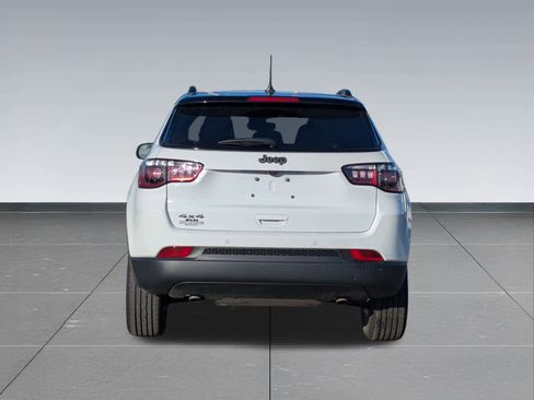 Used 2025 Jeep Compass Limited w/ Sun & Sound Group image 5