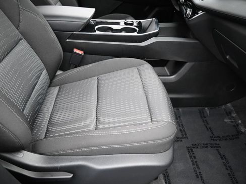 Used 2026 Chevrolet Equinox LT FWD image 41