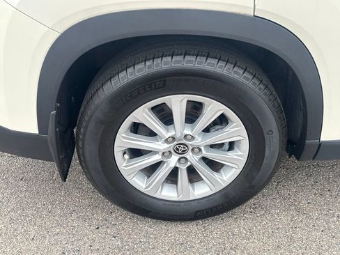 Used 2024 Toyota Grand Highlander AWD image 44