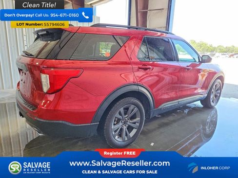 Used 2023 Ford Explorer XLT w/ Equipment Group 202A RWD image 4