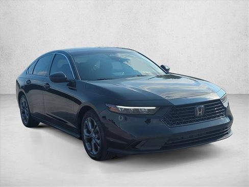 Certified 2023 Honda Accord EX image 3