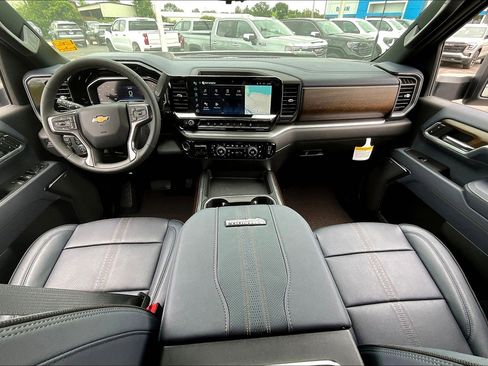 New 2025 Chevrolet Silverado 2500 High Country w/ High Country Premium Package image 5