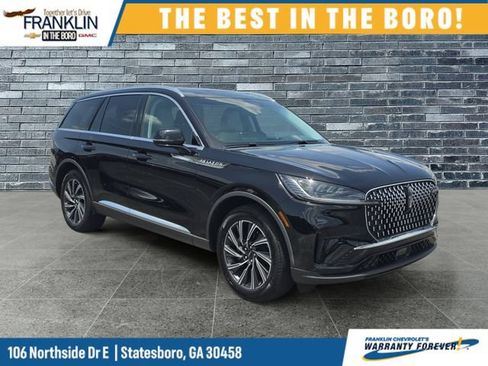 Used 2025 Lincoln Aviator AWD image 8