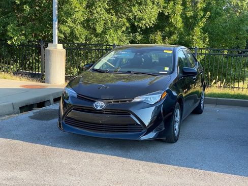 Used 2019 Toyota Corolla L FWD image 3