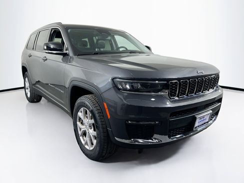 Used 2021 Jeep Grand Cherokee L Limited image 3