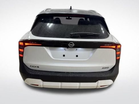 New 2026 Nissan Kicks SV w/ SV Premium Package image 4