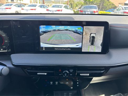 New 2026 Nissan Kicks SR FWD image 8