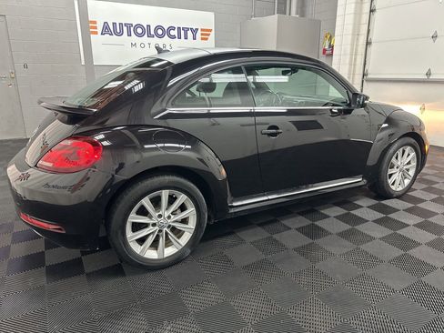 Used 2019 Volkswagen Beetle 2.0T SE image 11