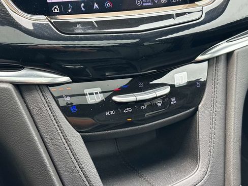 Used 2023 Cadillac XT6 Sport w/ LPO, Floor Liner Package AWD/4WD image 31