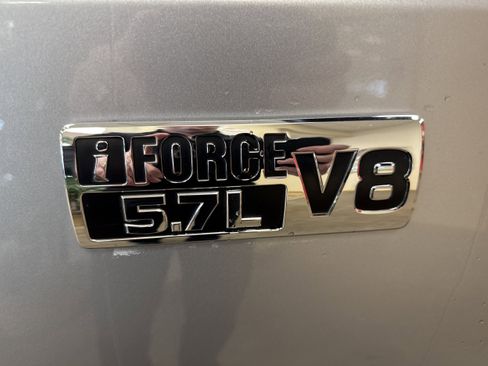 Used 2019 Toyota Tundra SR5 w/ TRD Off Road Package image 5