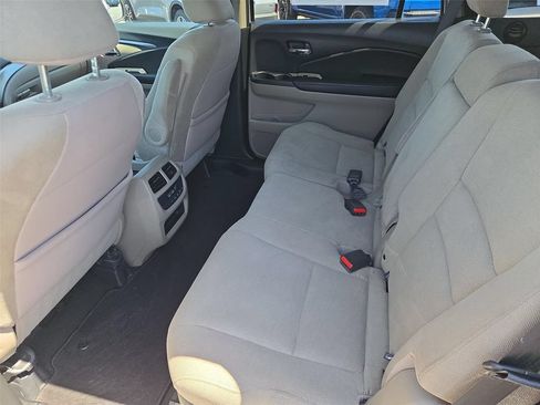 Used 2019 Honda Pilot EX image 16