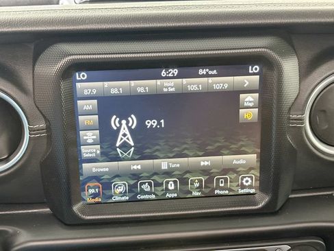 Used 2023 Jeep Wrangler Unlimited Sahara w/ Cold Weather Group AWD/4WD image 13