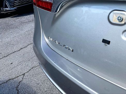 Used 2014 Toyota Avalon XLE Touring FWD image 10