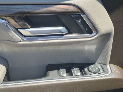 Used 2023 Chevrolet Silverado 1500 LT w/ Protection Package AWD/4WD image 8