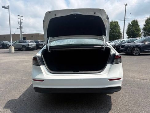 Used 2025 Honda Accord SE image 6