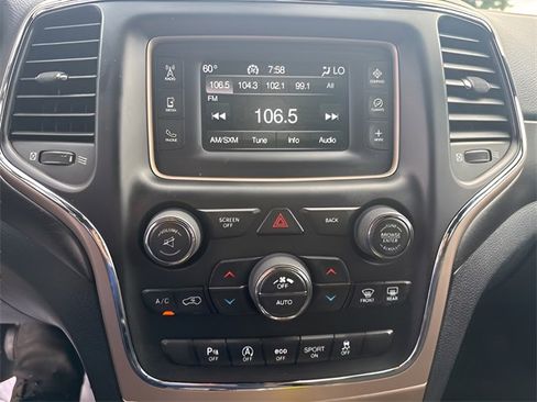 Used 2017 Jeep Grand Cherokee Laredo w/ Quick Order Package 23E image 15