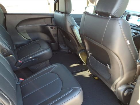 New 2026 Chrysler Voyager LX image 8
