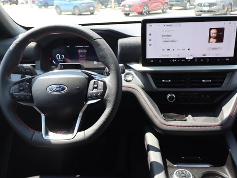 Used 2025 Ford Explorer ST AWD/4WD image 15