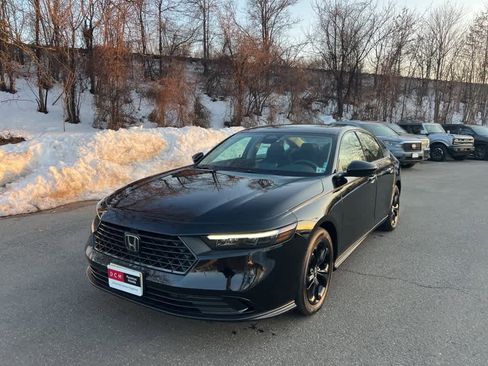 Used 2025 Honda Accord SE image 35