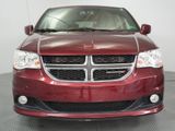 Used 2019 Dodge Grand Caravan SXT image 2