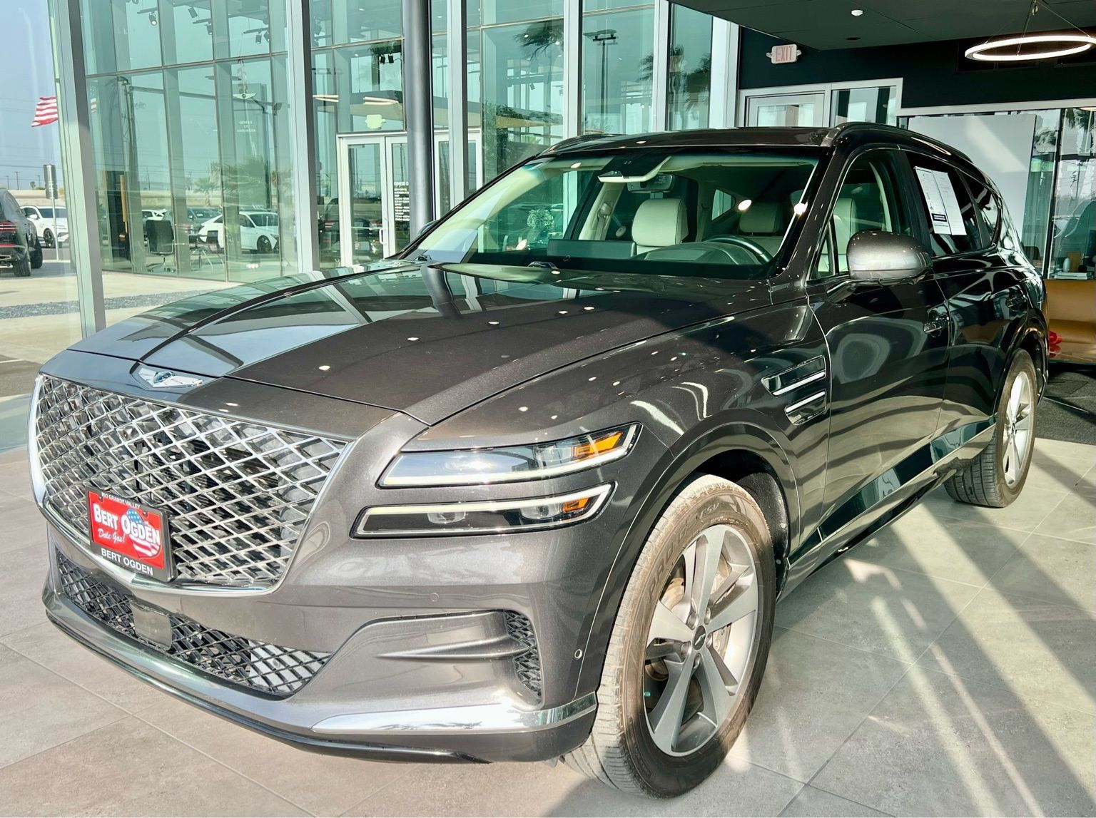 Used 2022 Genesis GV80 3.5T w/ Advanced Package 06 AWD/4WD image 3
